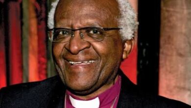 Desmond Tutu Biography