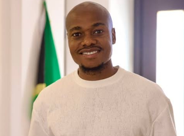 Percy Muzi Tau biography